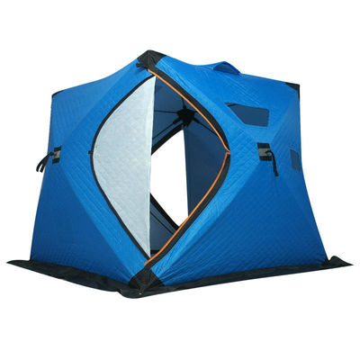 Sac à dos chassant la tente campante extérieure