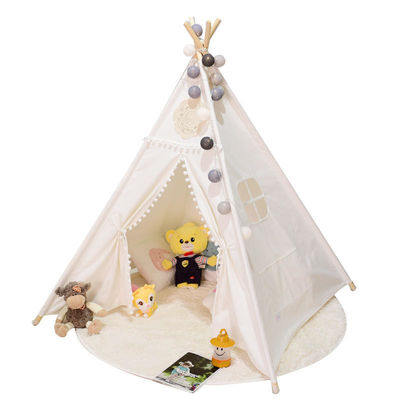 Il tepee dell'interno di campeggio di stile della vecchia scuola del poliestere della tenda dei bambini all'aperto della tela per i bambini