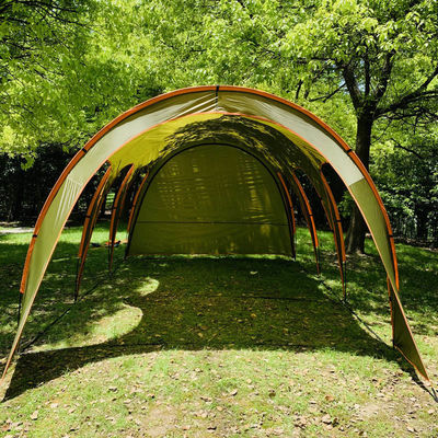 Namiot samochodowy SUV na zewnątrz